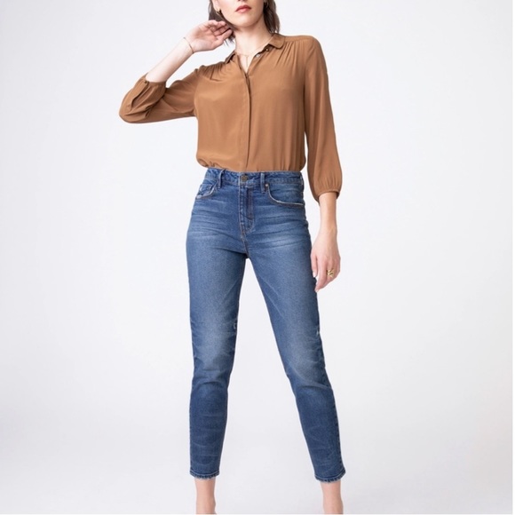 *SOLD* Unpublished Light Wash Debbie (StepMom) High Waist Jeans sz26 - Picture 2 of 9